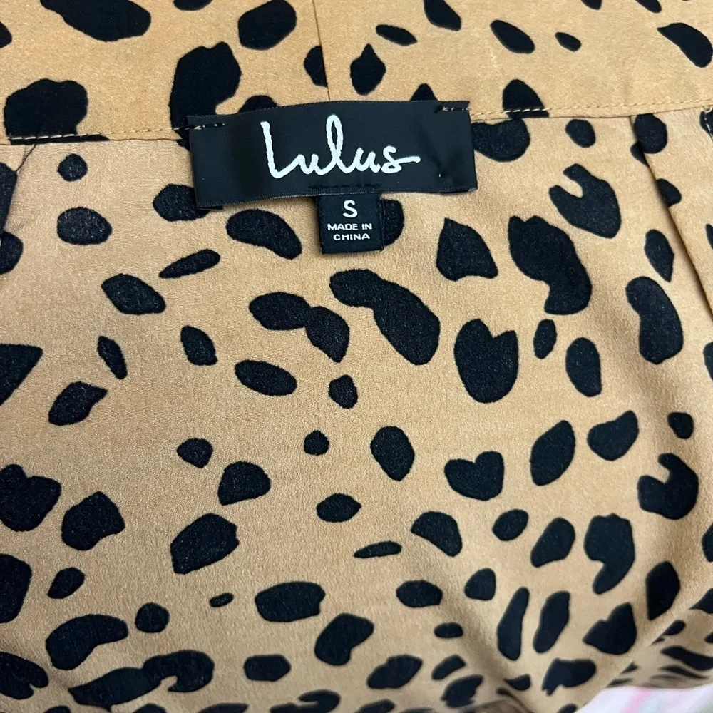 Lulus Gauzy Tan Leopard Print Midi Wrap Skirt Size Small. Waist 26”.